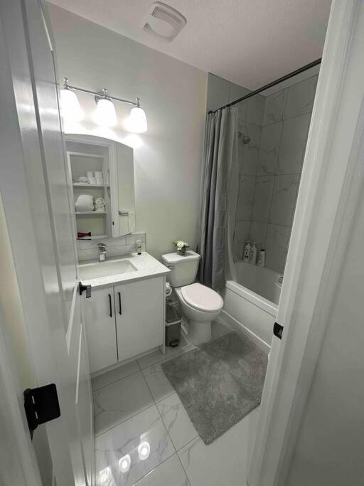 Award Winning Boho Paradise Sunlit Modern Suite YYC Eksteriør bilde